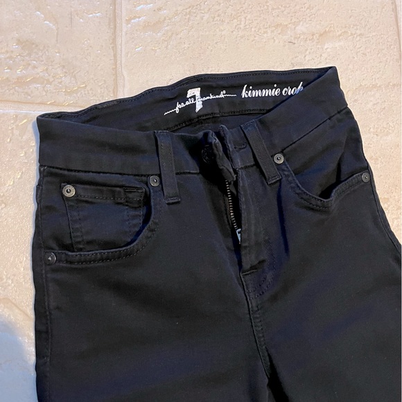 7 For All Mankind Black Kimmie Crop Jeans - Picture 2 of 11
